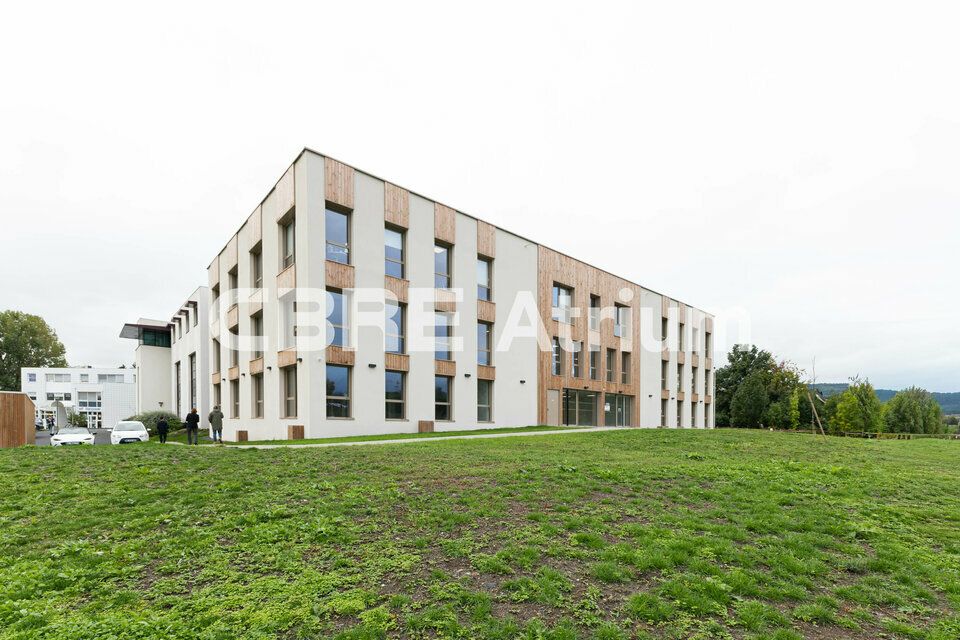 Location bureaux 227 m² non divisibles