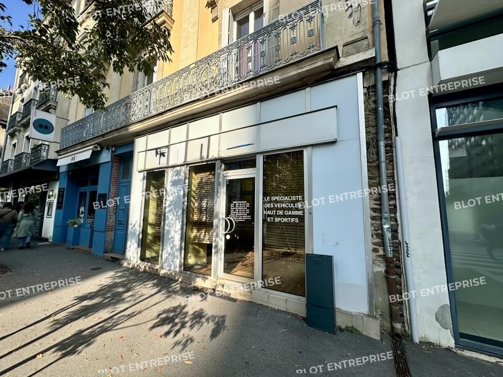 Location local commercial 47 m² non divisibles