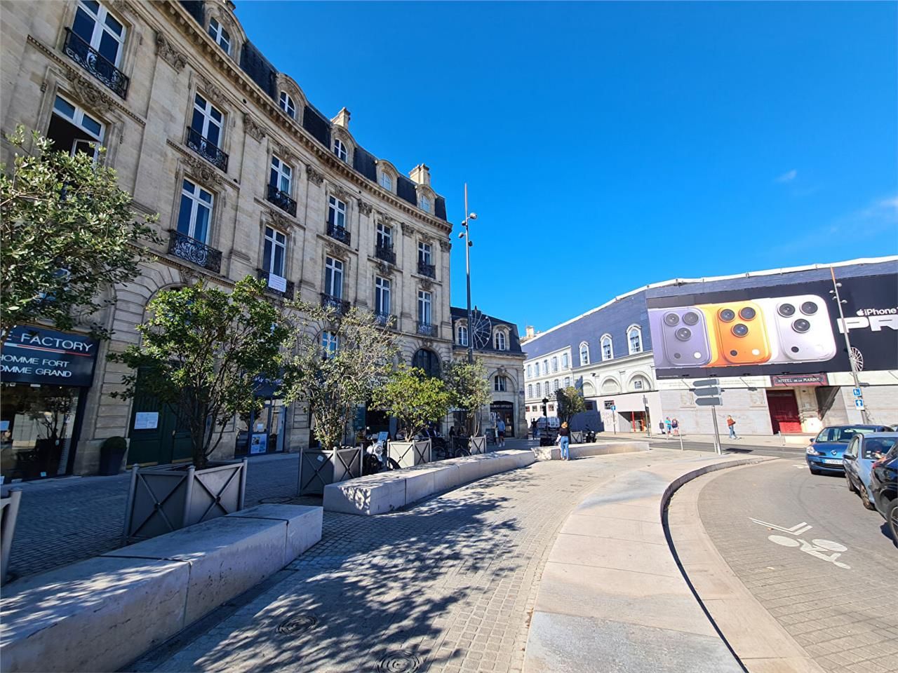 Location bureaux 100.00 m² à BORDEAUX