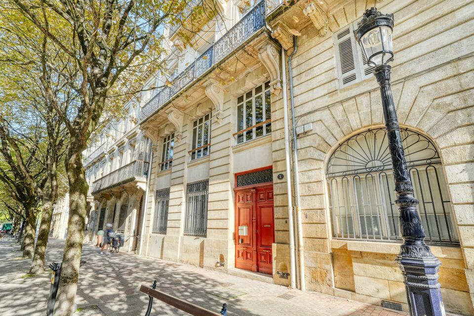 Location bureaux 256.5 m² non divisibles