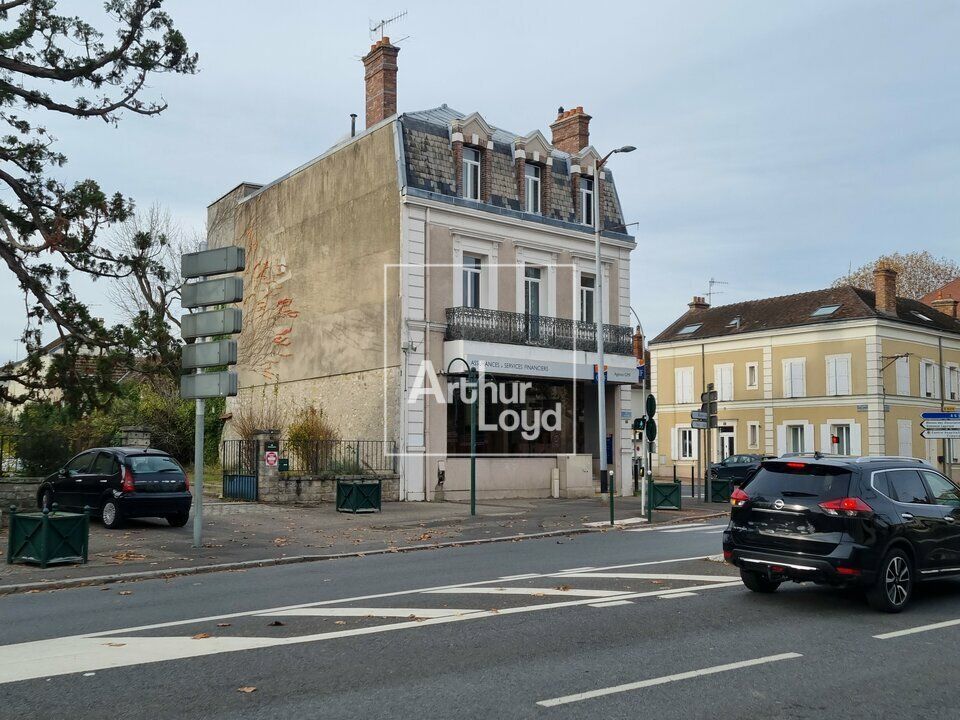 Local commercial de 177m² sur Axe principal !