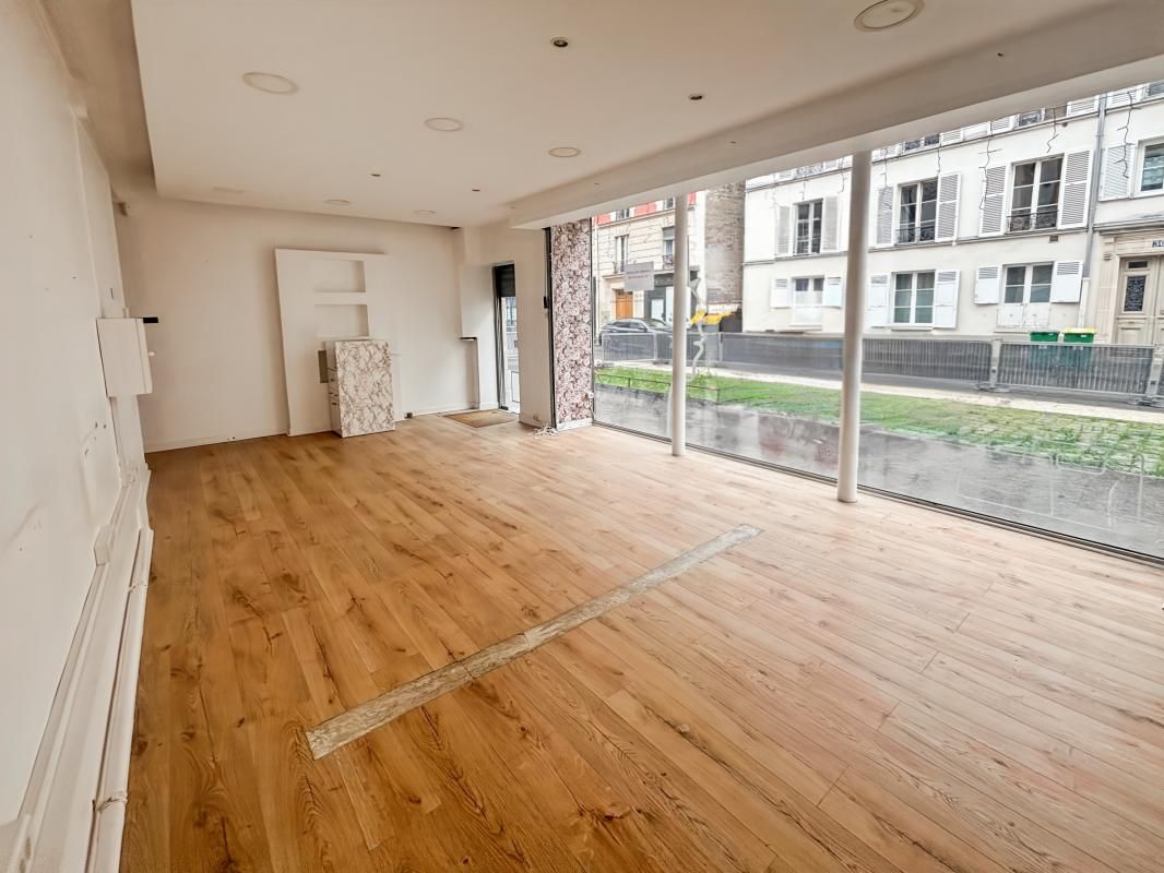 Location local commercial 45 m² non divisibles