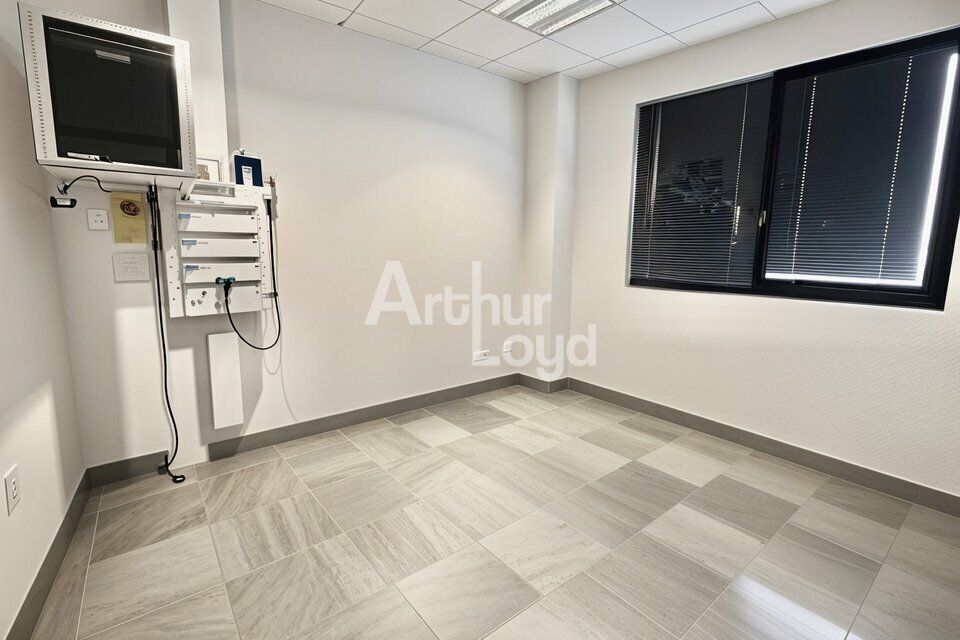 A LOUER - Bureaux à deux pas de l'A41 - Drumettaz-Clarafond