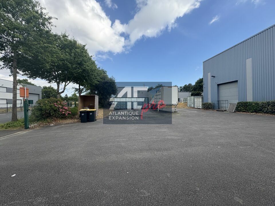 Location local d''activites 625 m² non divisibles