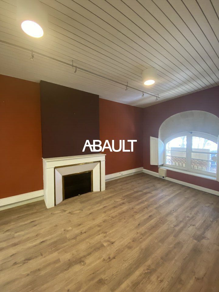 Location bureaux 140 m² non divisibles