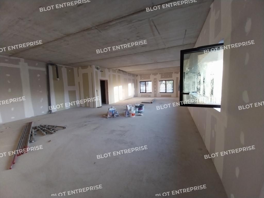 Location bureaux 58 m² non divisibles