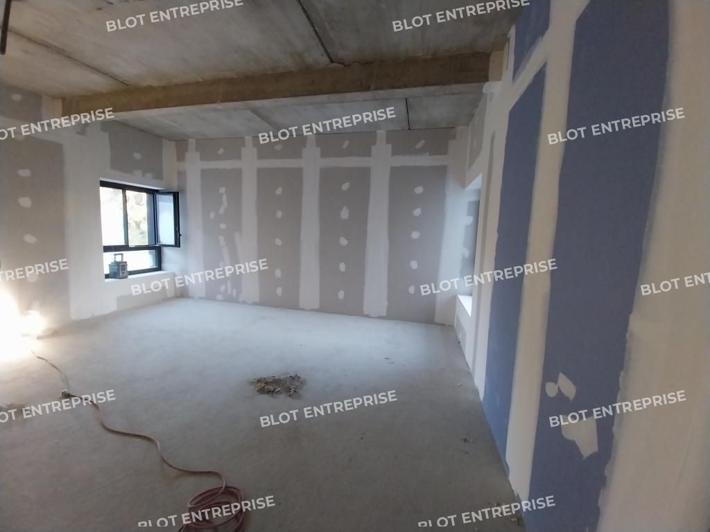 Location bureaux 95 m² non divisibles