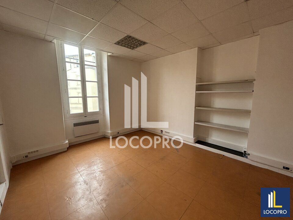 A LOUER - BUREAUX - 230 M2  - CENTRE VILLE PLACE MASSENA