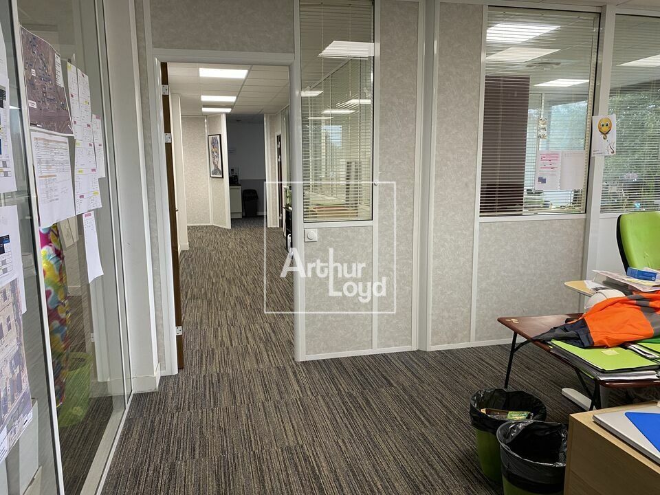 Location bureaux 197.16 m² non divisibles