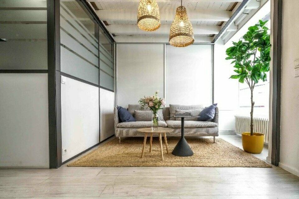 Location bureaux 93.68 m² non divisibles