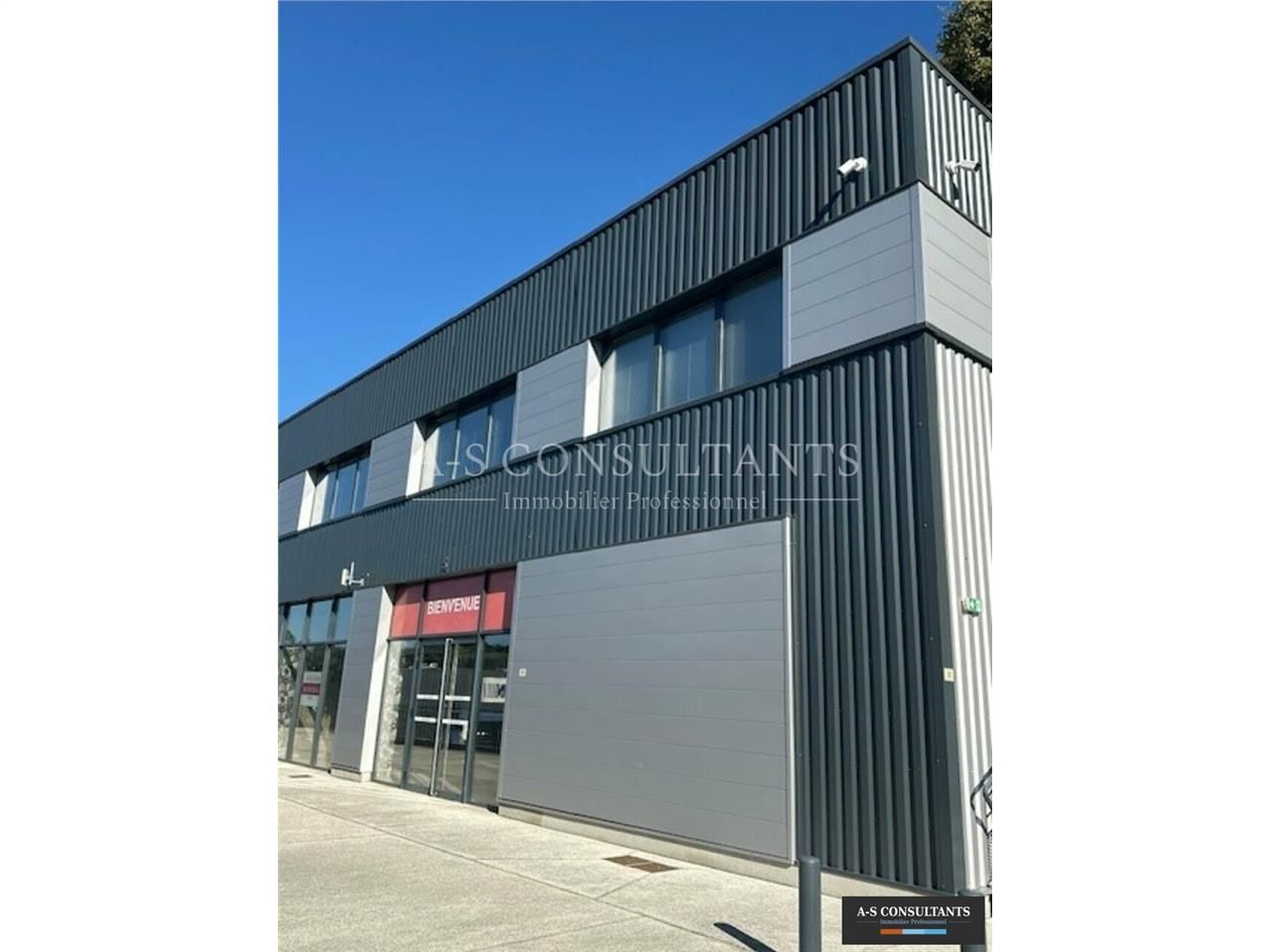 Location local commercial 350 m² non divisibles