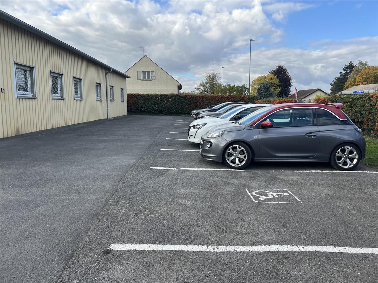 295 m² dispo à Cormontreuil