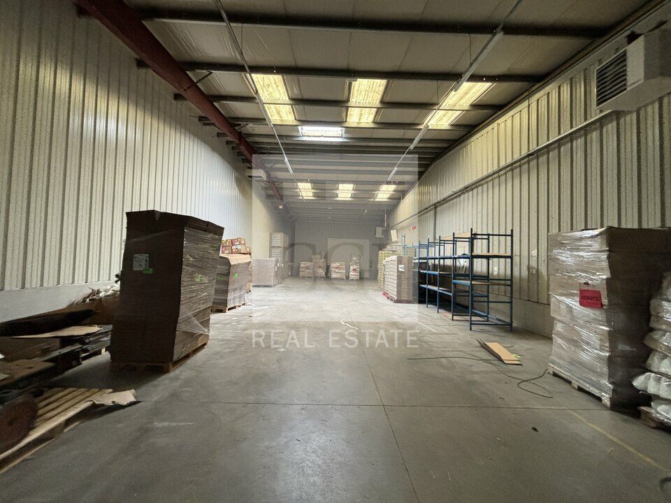 À LOUER – LOCAL D'ACTIVITÉS DE 260 m² – BEYNOST / PROXIMITÉ A42