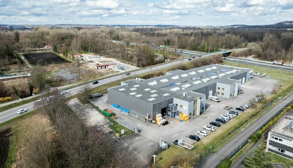 Location local d''activites 415 m² non divisibles