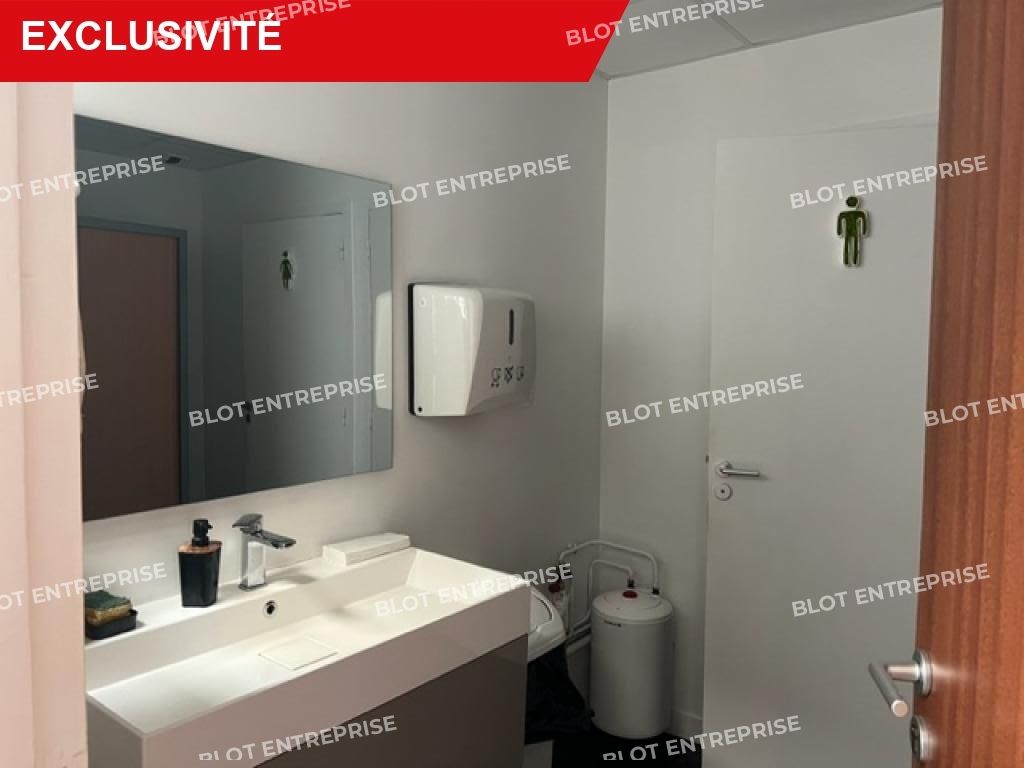 Vente local commercial 138 m² non divisibles