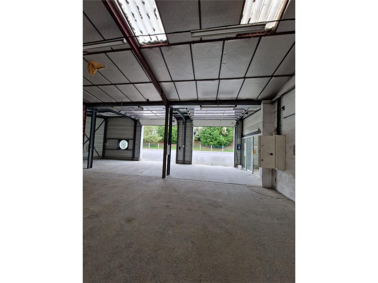 Location local 400.00 m² à CAEN