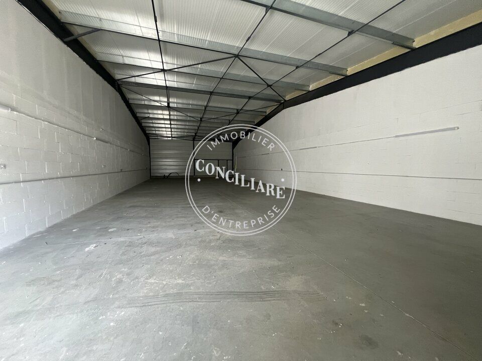 LOCATION ENTREPOT L'UNION 500M2 DIVISIBLE.
