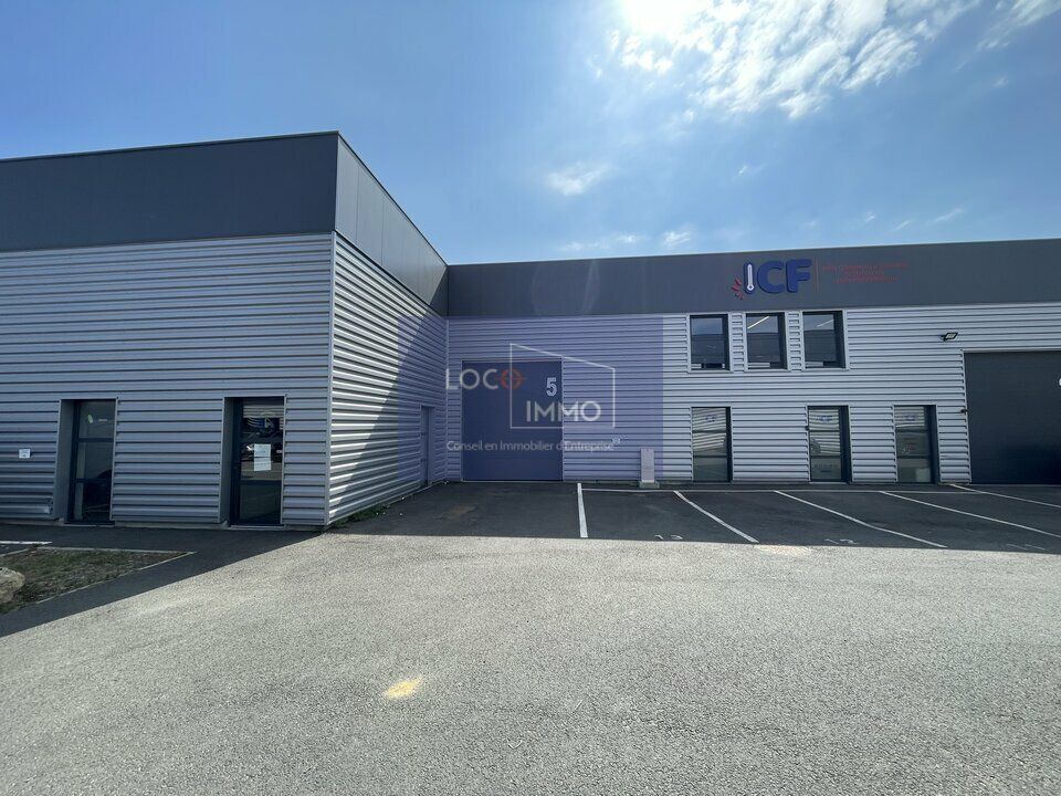 Location local d''activites 260 m² non divisibles
