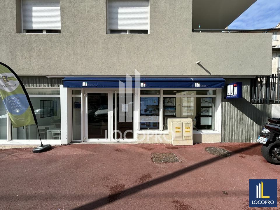Location local commercial 57 m² non divisibles