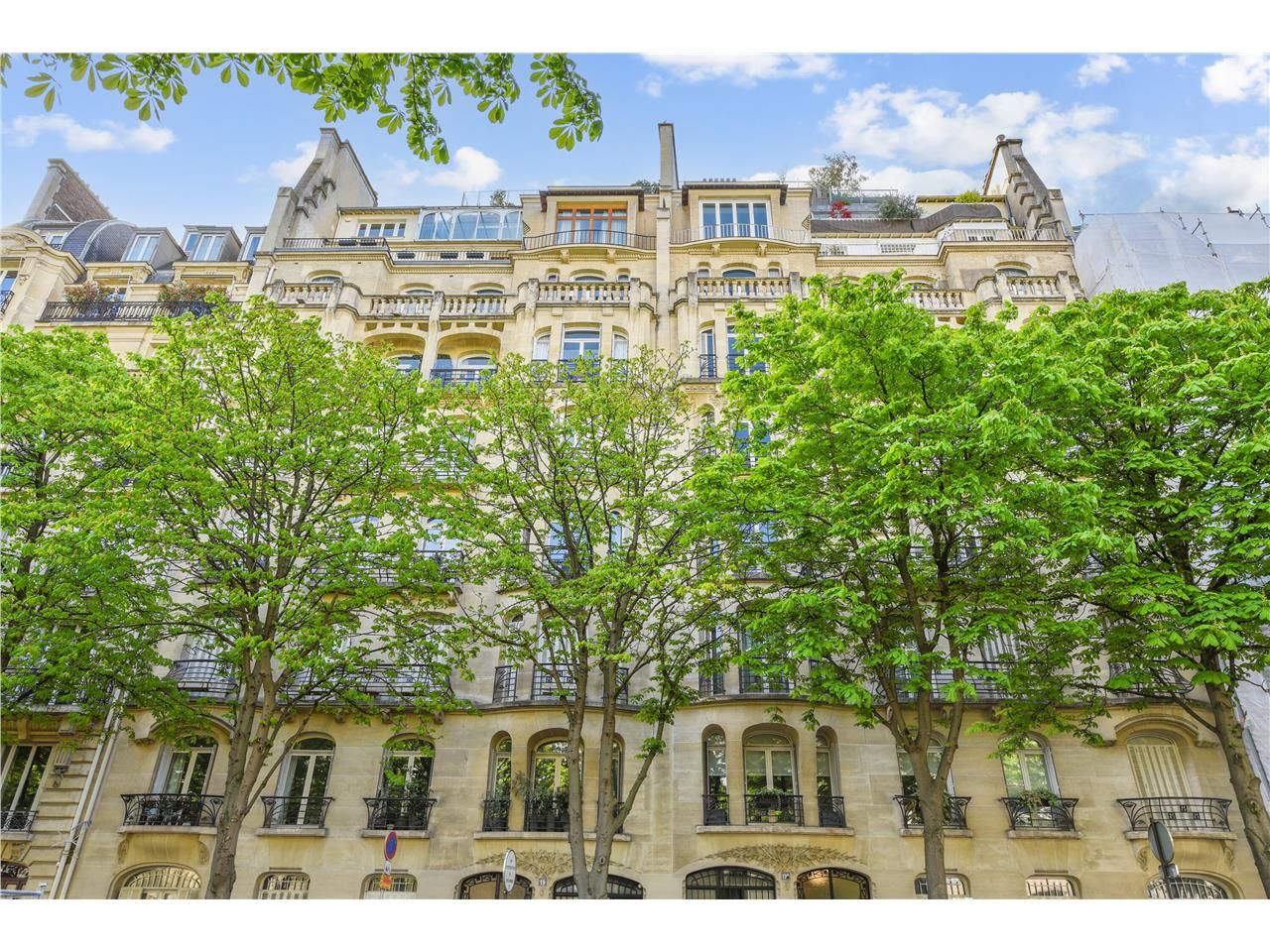 Location bureaux 303 m² non divisibles