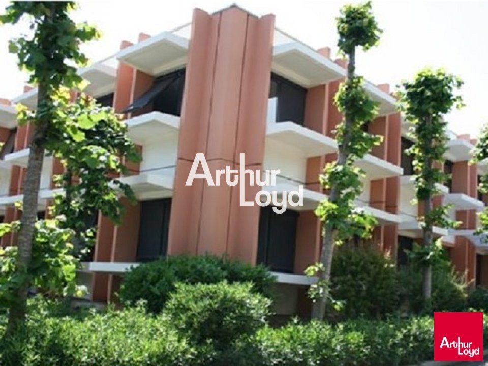 Bureaux 83.48 m² en R+1 à louer Sophia Antipolis