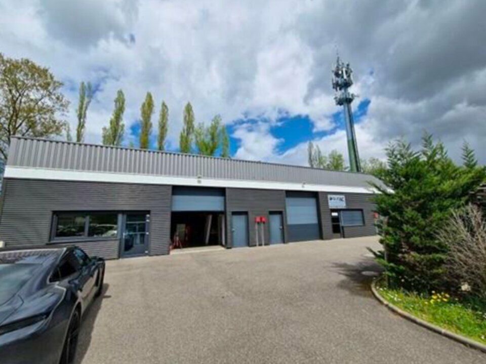 Location local d''activites 190 m² non divisibles