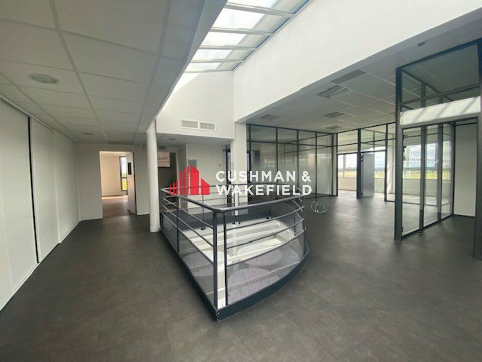 Vente bureaux 650 m² non divisibles