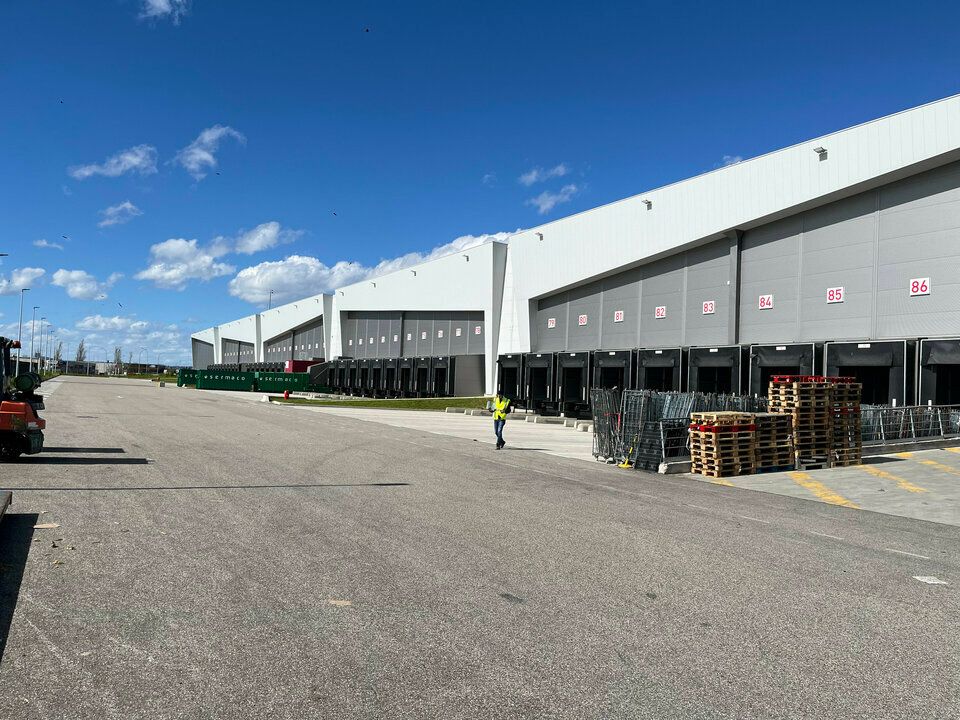 Locaux d'activités à louer de 6 000 m² - localisation stratégique !