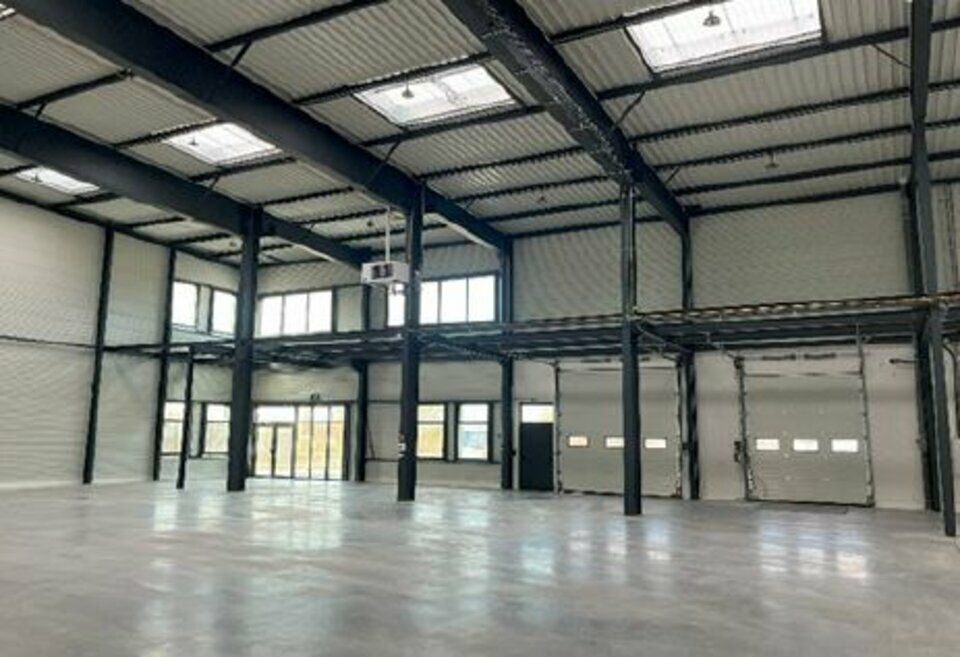 À LOUER – LOCAUX D'ACTIVITÉS NEUFS DE 890 À 1 630 m² – SITE SÉCURISÉ / LABEL HQE