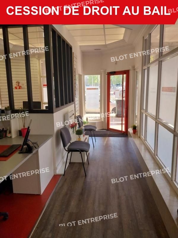 Location bureaux 70 m² non divisibles