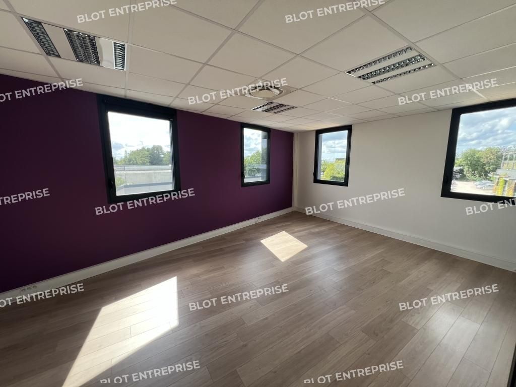 Location bureaux 294 m² non divisibles