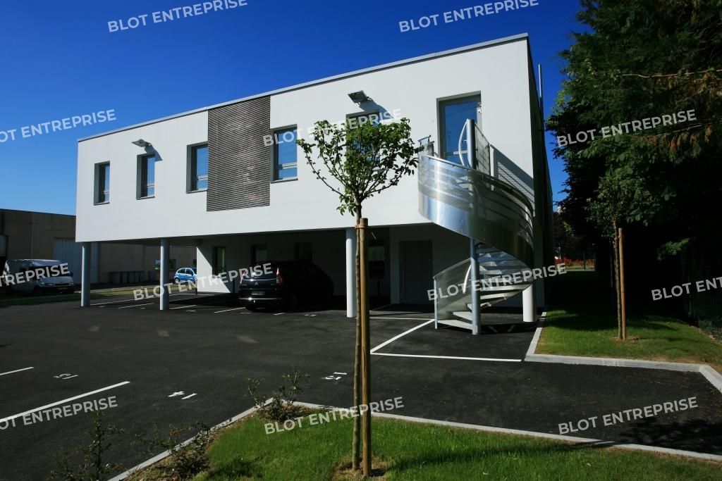 Location bureaux 275 m² non divisibles