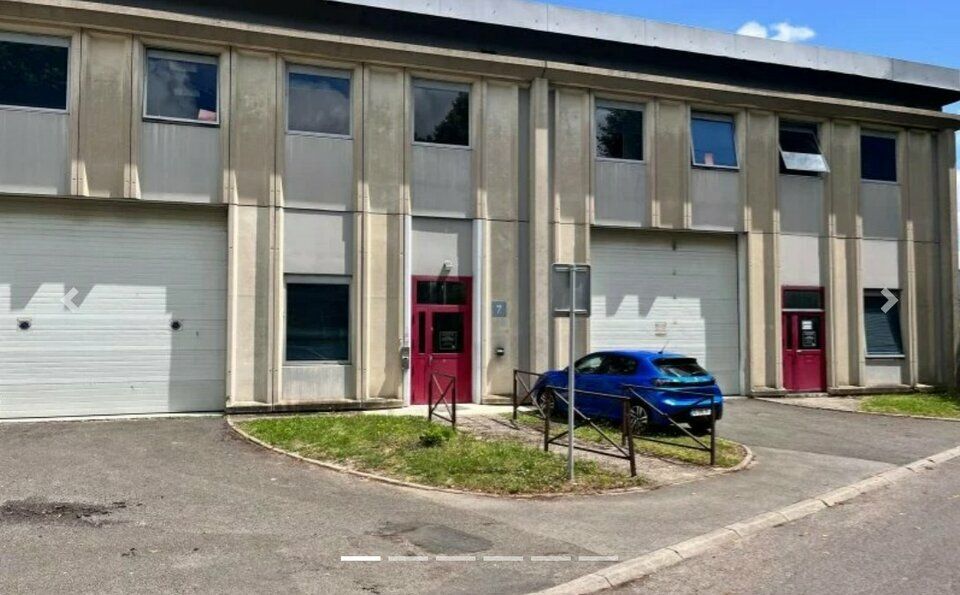 Location local d''activites 1057 m² non divisibles