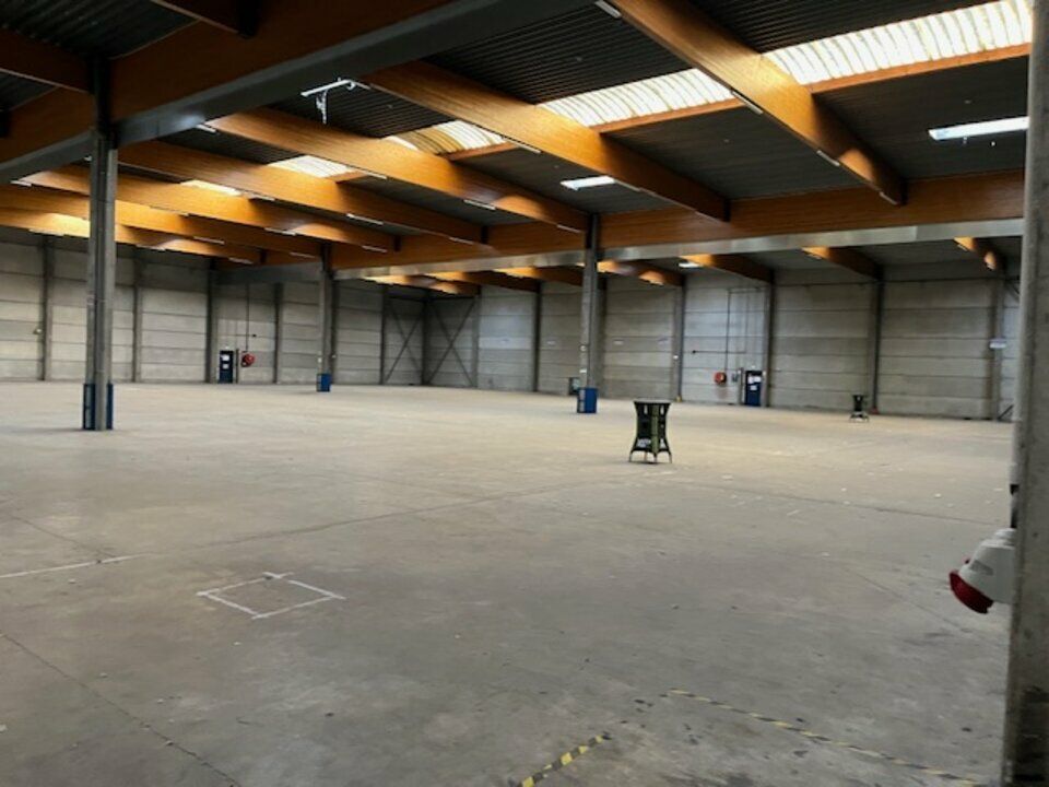 Location activité/entrepôt - 5023 m²