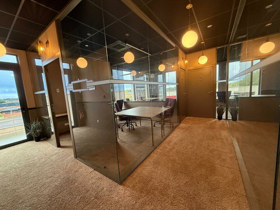 A louer plateau de bureaux élégants et cosy  d'environ 826M² à Isneauville 