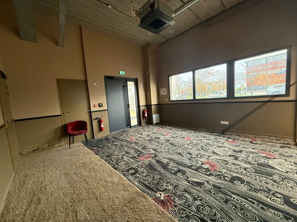 Location bureaux 123 m² non divisibles