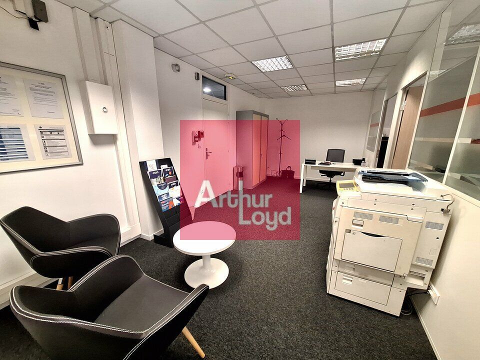 CLERMONT-FERRAND ZI BREZET A LOUER BUREAUX 66M²