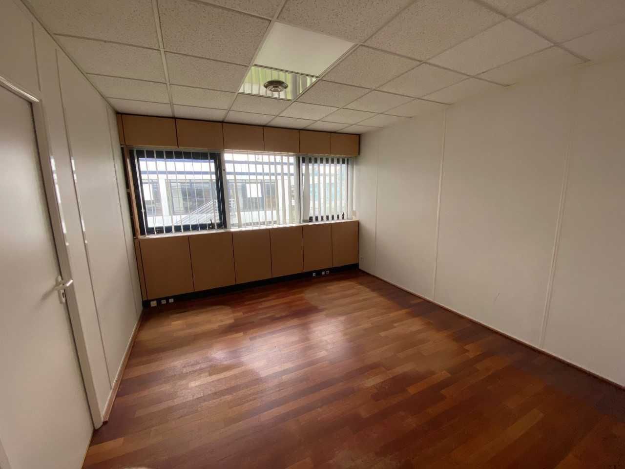 300 m² dispo à Bordeaux