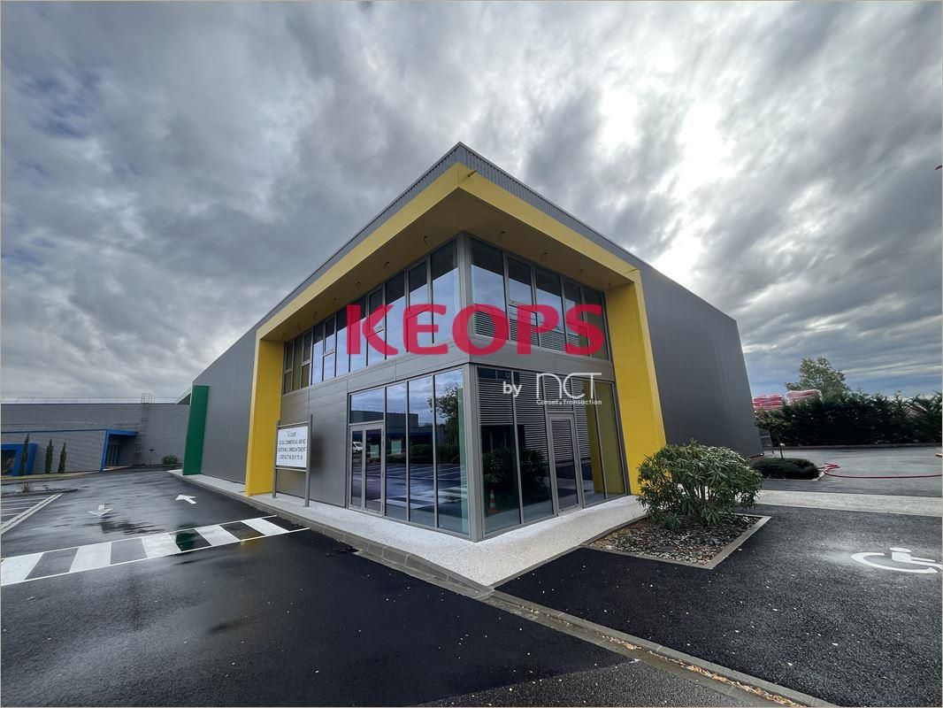 Location Locaux d'activité 572 m² non divisibles