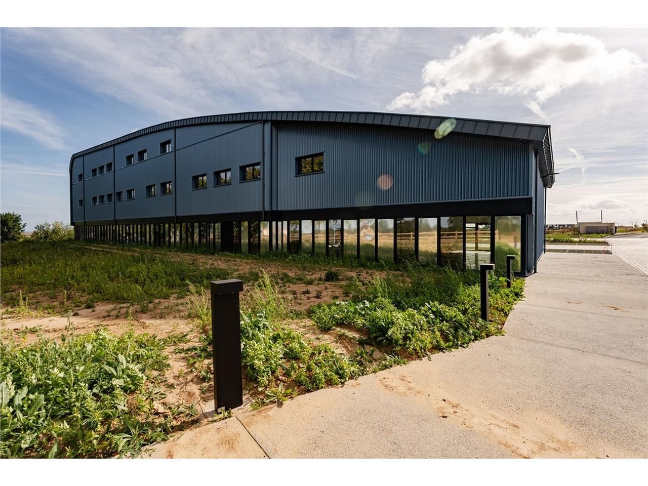 Vente bureaux 84 m² à Douvres-la-Délivrande