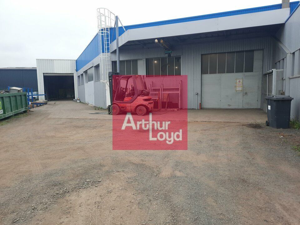 Location local d''activites 846 m² non divisibles