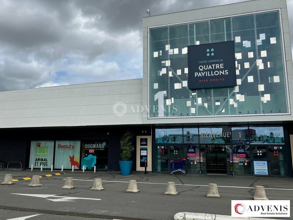 Location local commercial 677 m² non divisibles