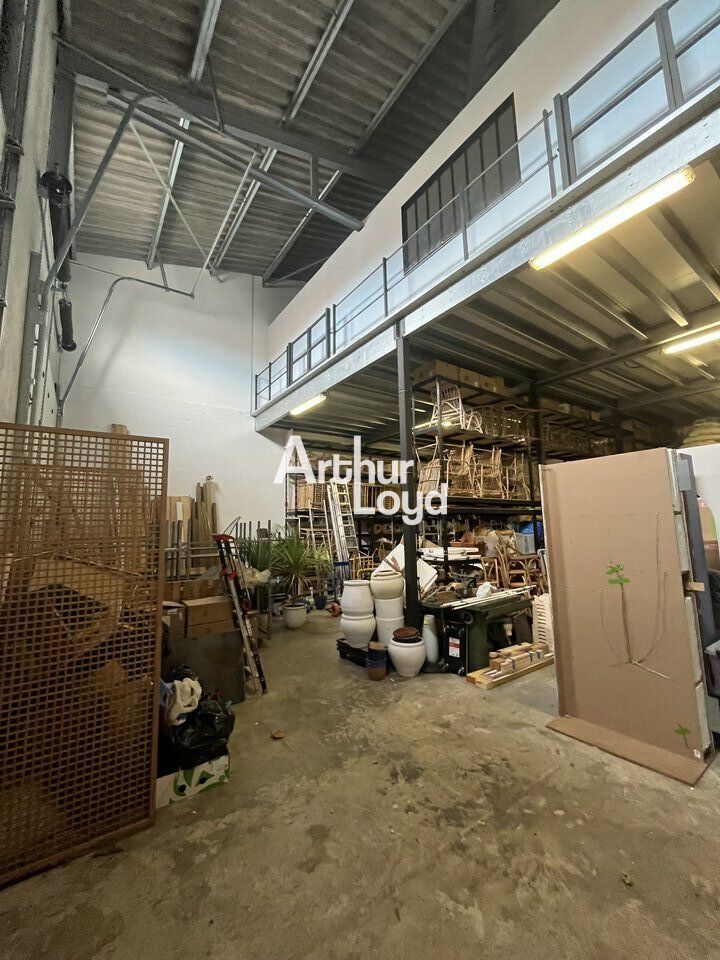 Location local d''activites 270 m² non divisibles