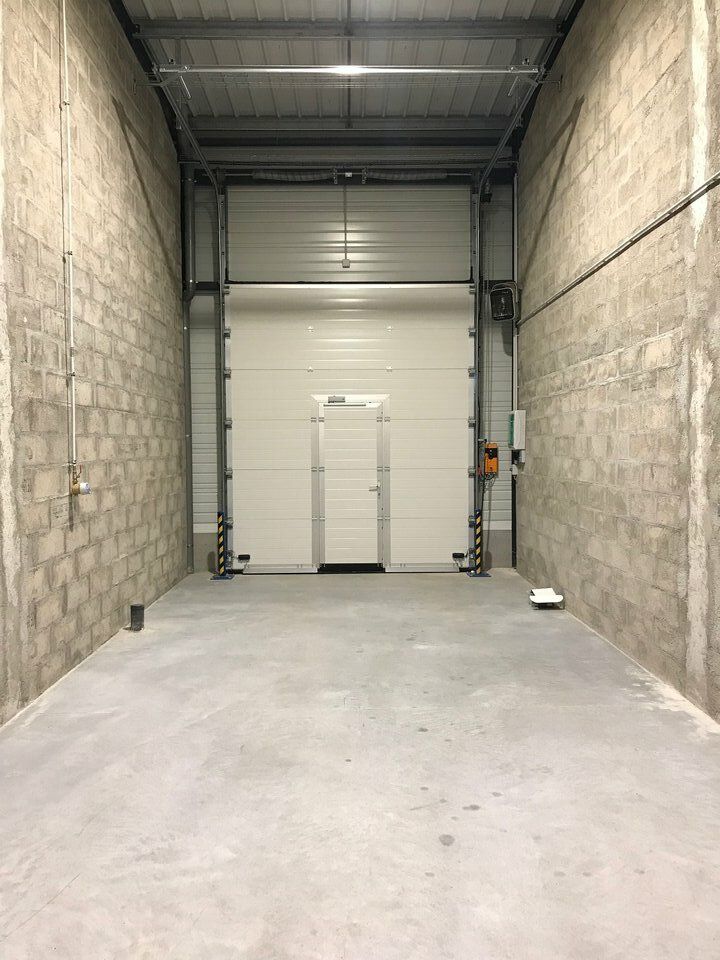 Location local d''activites 15 m² non divisibles