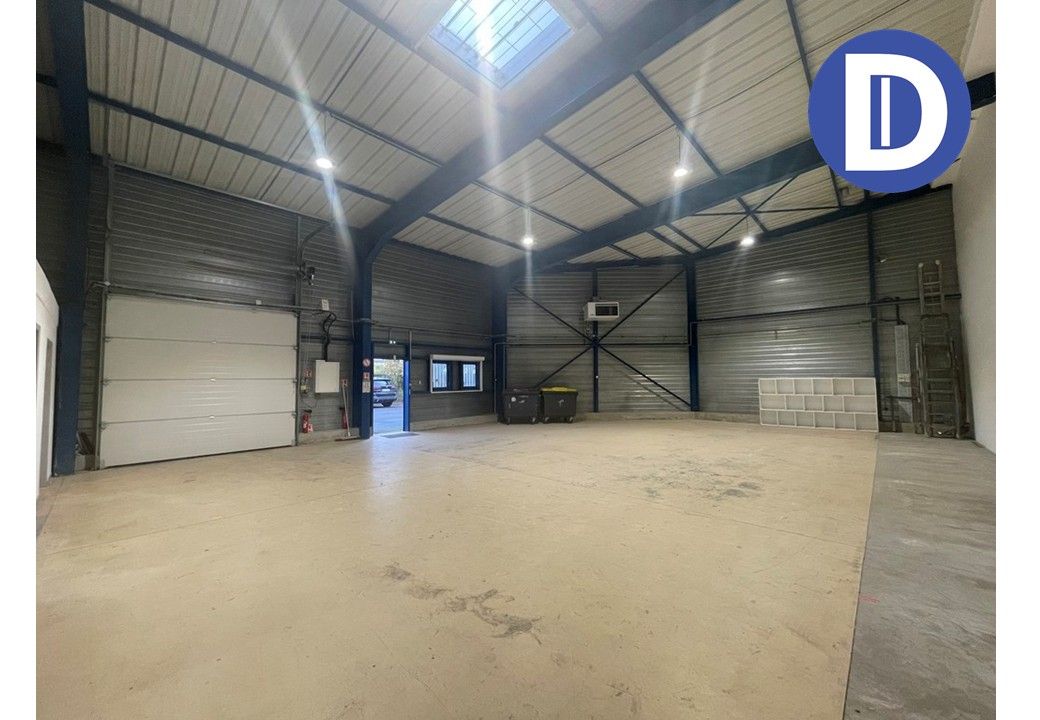 Location activites 225.00 m² non divisibles