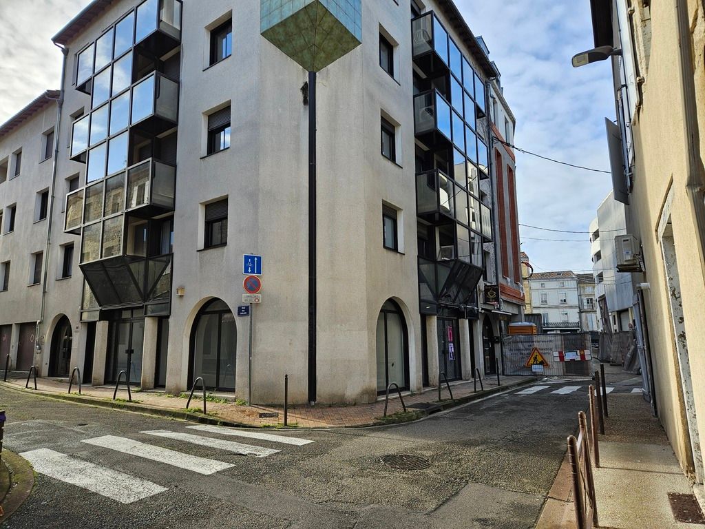 Location local commercial 110 m² à AGEN
