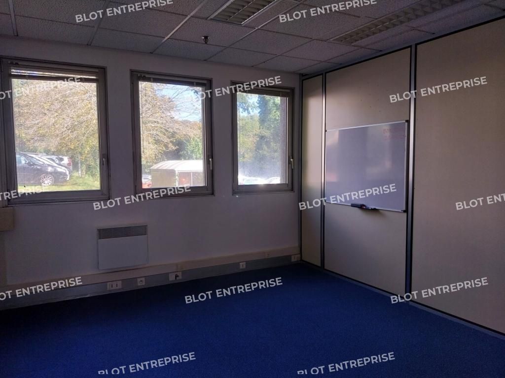 Location bureaux 93 m² non divisibles