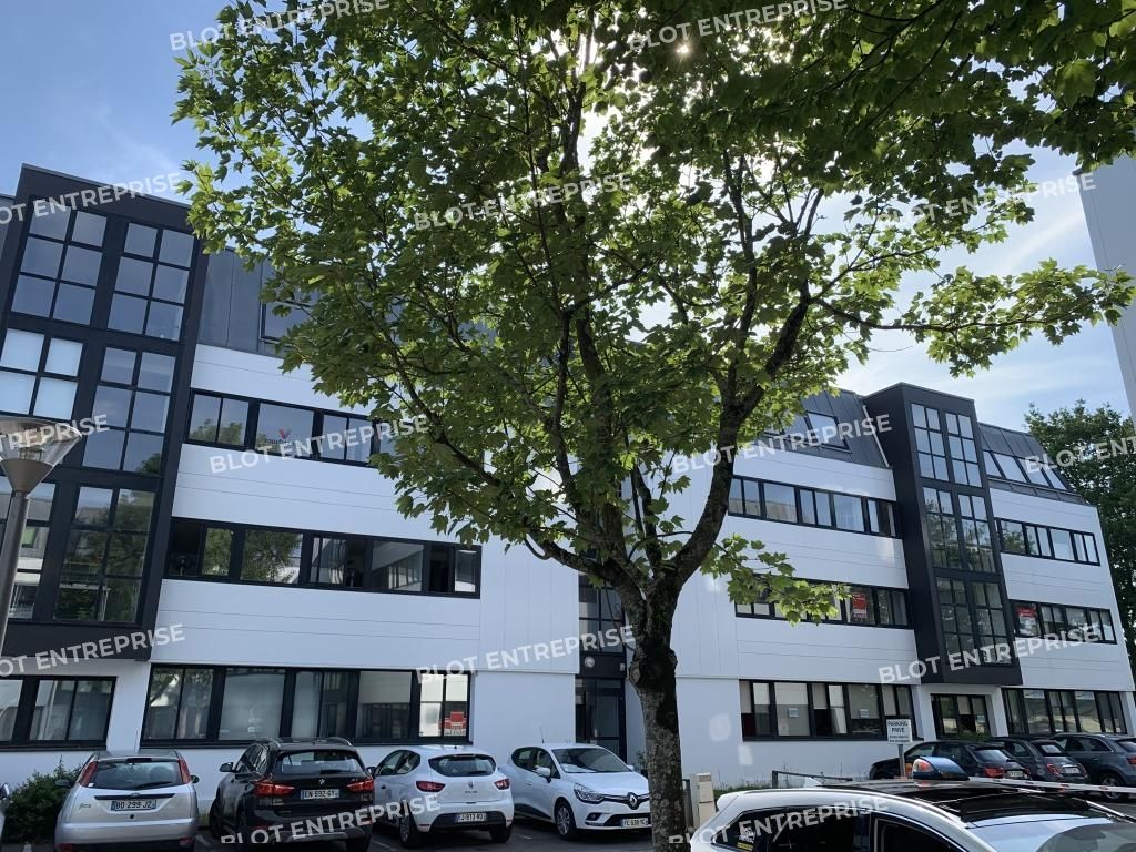 Location bureaux 66 m² non divisibles