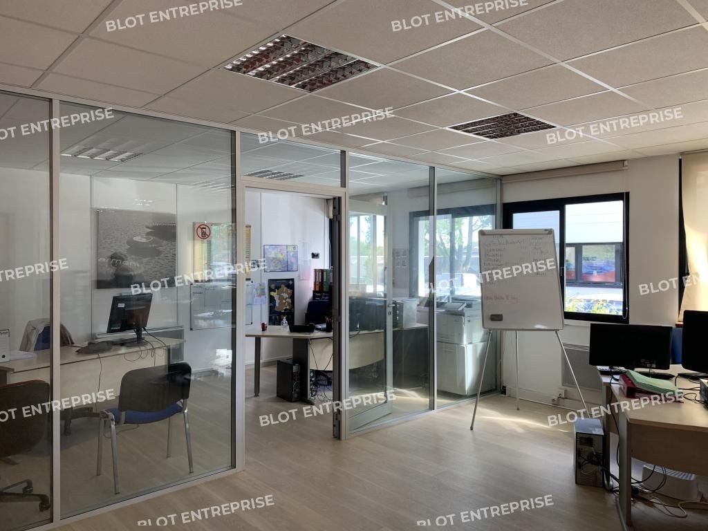 Location bureaux 66 m² non divisibles
