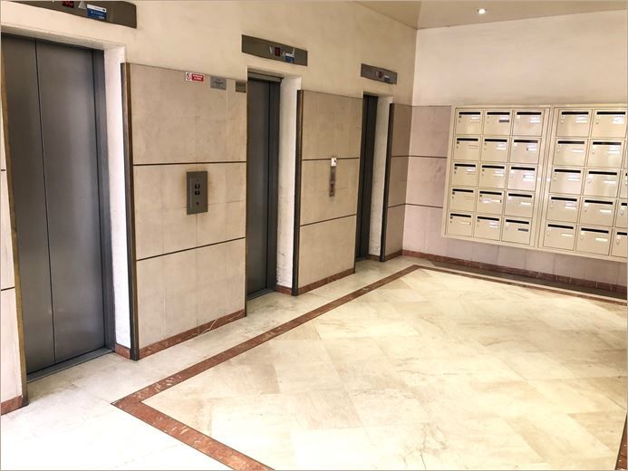 Location Bureaux récents 111 m² non divisibles